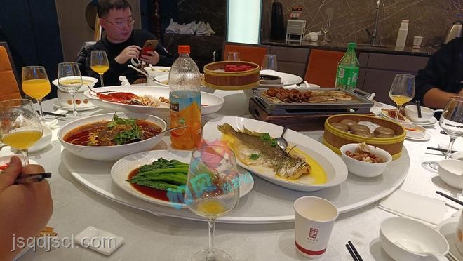大批美軍曬豪華大餐，是否預示戰(zhàn)爭臨近？