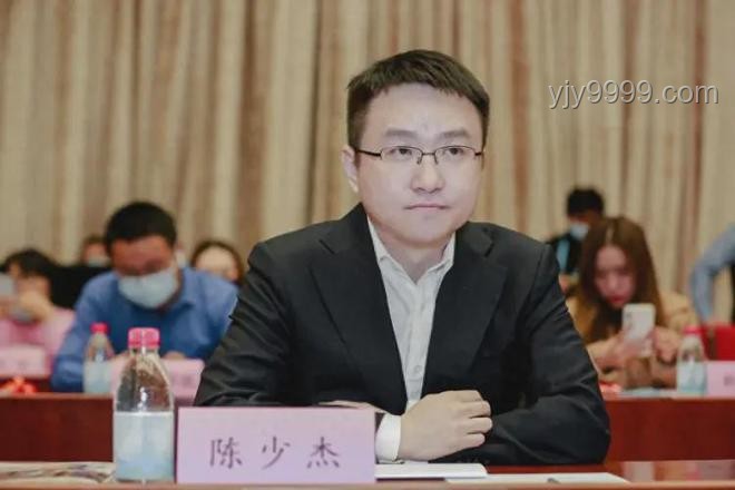 張一鳴是否重回公司一線？知情人發聲解析
