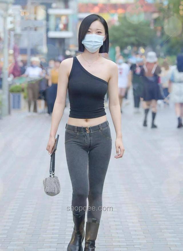 三十兄弟婚禮著裝風潮解析：最帥套裝背后的時尚與社交影響