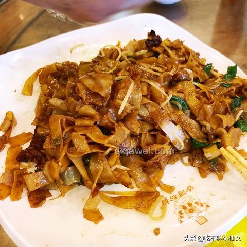 干炒牛河與霸王龍：美食與古生物的跨界探討