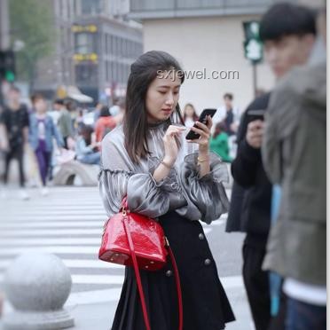 那次意外，我給路人小姐姐嚇得定住了??