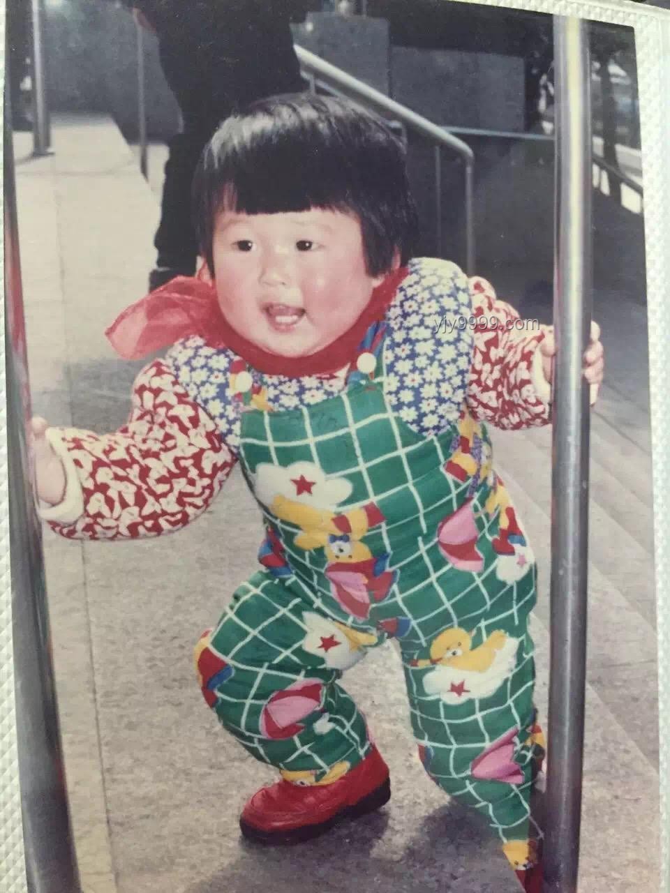 那些小時候買的丑衣服：復古潮流下的時尚新風向