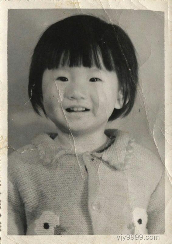 那些小時候買的丑衣服：復古潮流下的時尚新風向