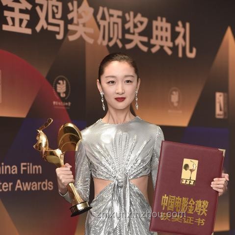 萬茜如何成功斬獲金爵獎影后及影響分析