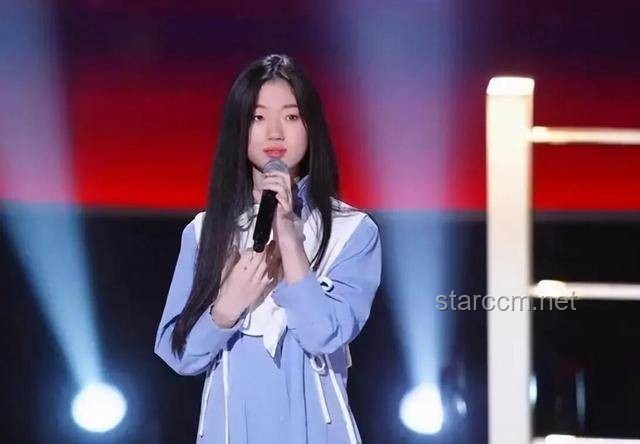 單依純一個(gè)人跳舞，松弛感滿分的秘密