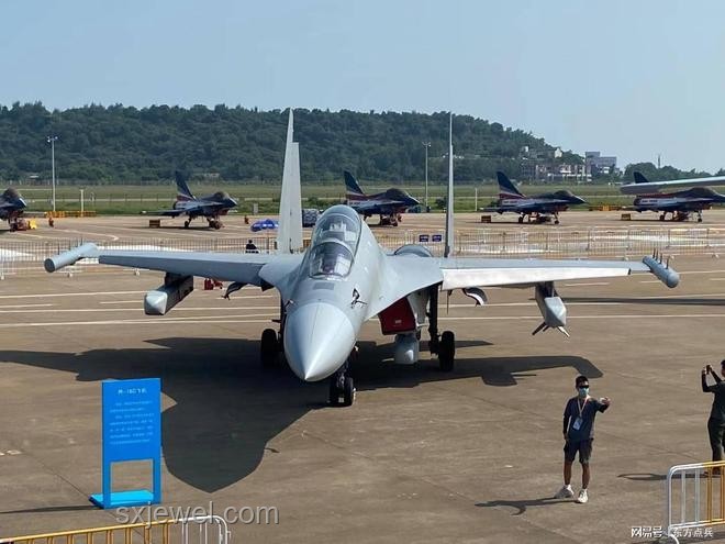 專家解析美軍用B-2轟炸機(jī)襲伊案例研究