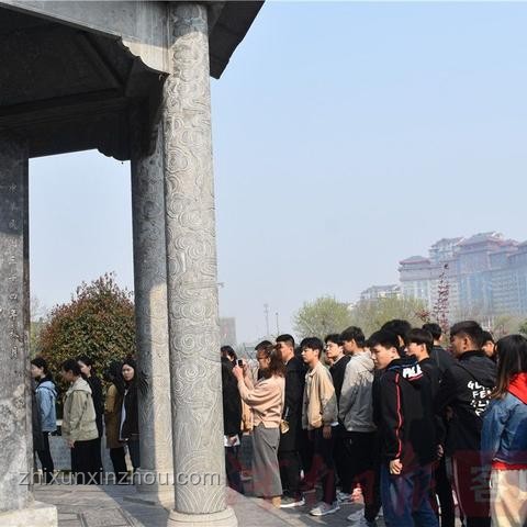 農(nóng)民父親傾盡所有，自建抗戰(zhàn)紀(jì)念館的深情與堅(jiān)持