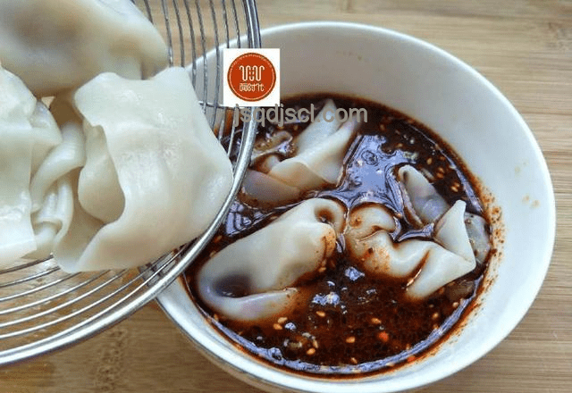 “我被困在了這片餛飩”：莫愁香背后的市場迷局與策略突圍
