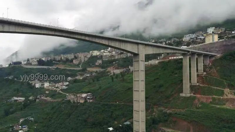 廈蓉高速大橋垮塌事件背后的交通基建挑戰與機遇