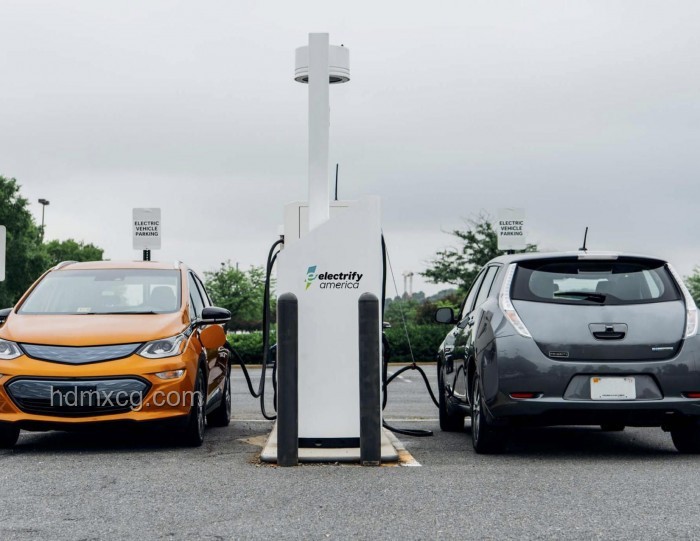 電動汽車VS燃油車：性能、環保與經濟性分析