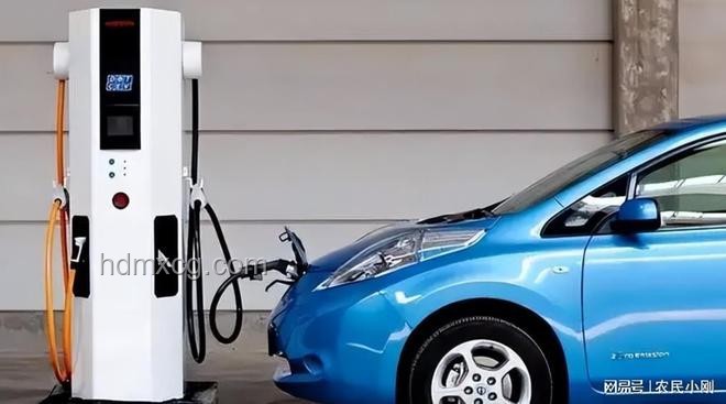 電動汽車VS燃油車：性能、環保與經濟性分析