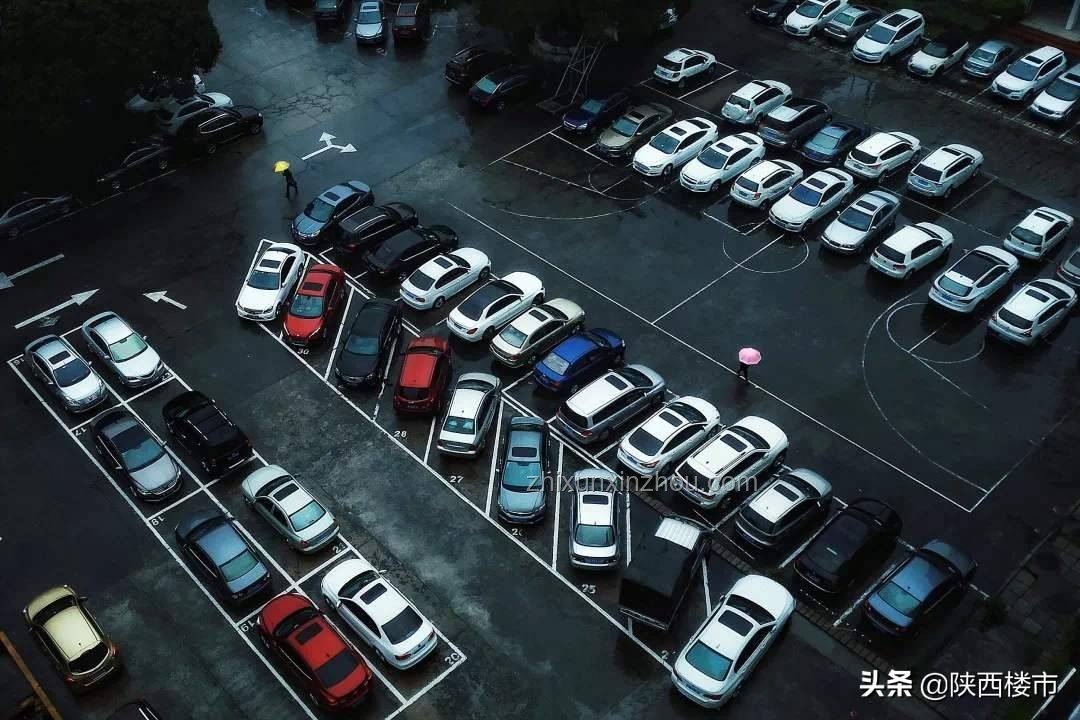 買車位VS租車位：10萬車位與300元月租的經濟賬