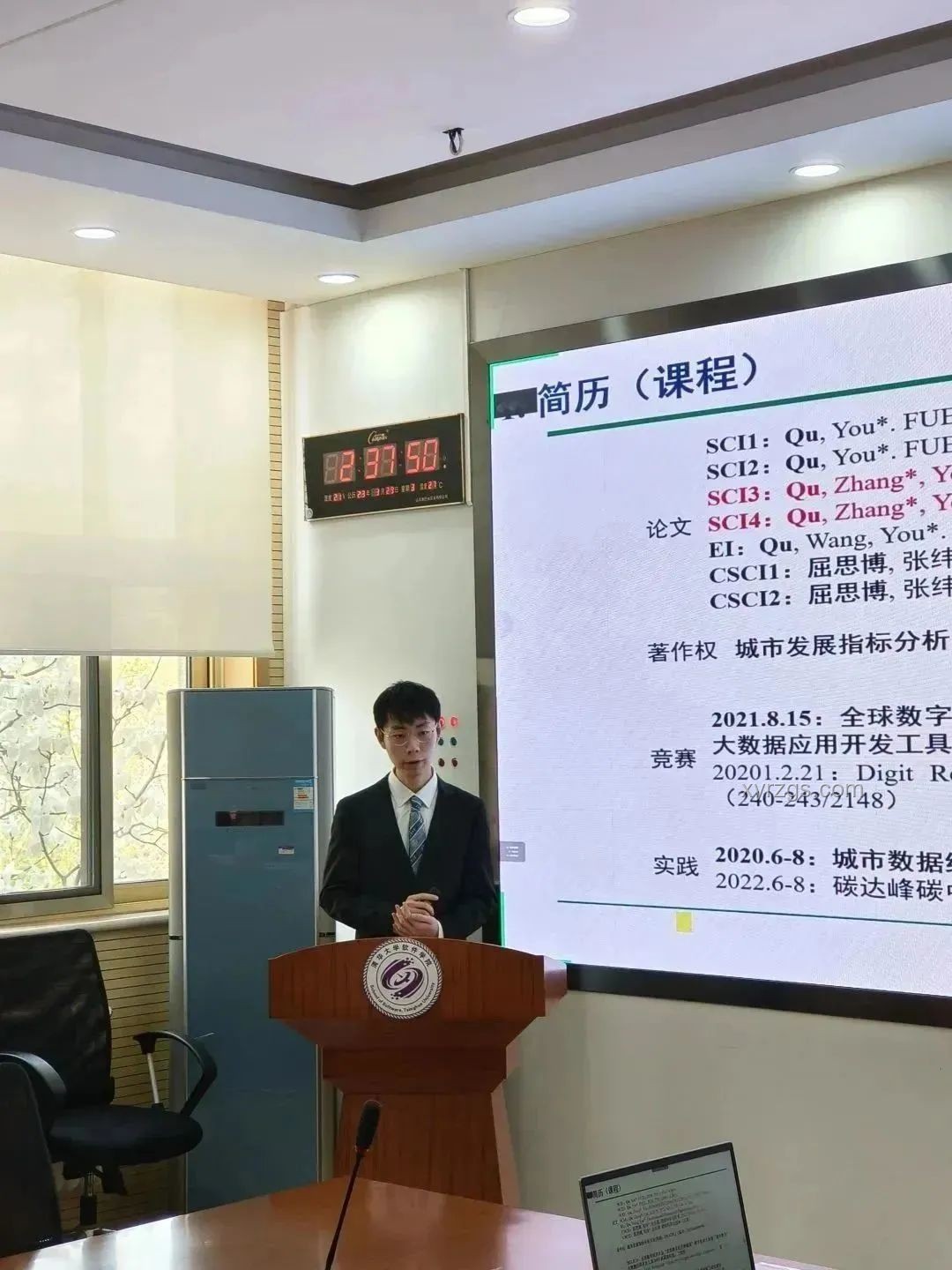2025高考志愿新思維：跨界融合，筑夢未來學府與專業