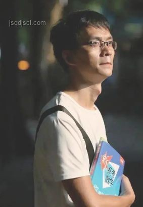 唐尚珺啟示：非傳統(tǒng)路徑下的成長(zhǎng)躍遷，復(fù)讀之外的創(chuàng)新思維