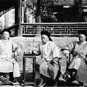 低頭族新挑戰(zhàn)：數(shù)字時代的責(zé)任界定與創(chuàng)新賠償