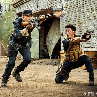 “硬漢形象”與“鄉(xiāng)村題材”碰撞：吳京與柴雞蛋對比分析
