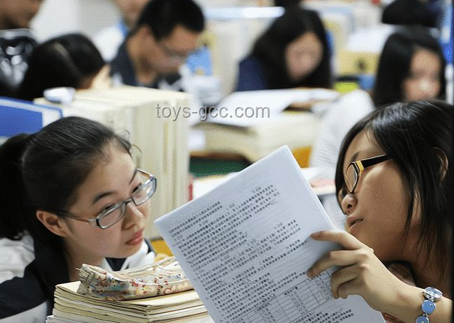 文科生禁夜談海風：校園管理背后的教育邏輯與機遇
