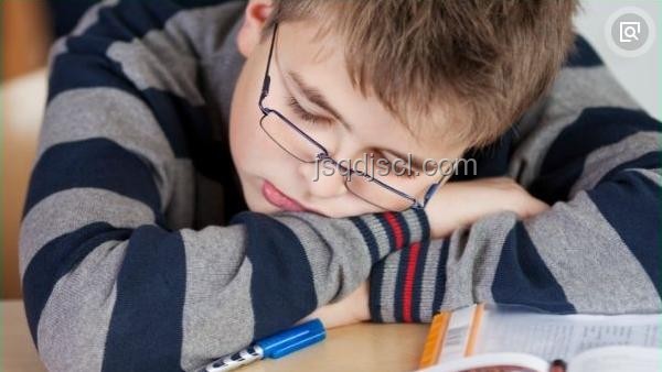 3歲女娃近視千度，摸索前行的心路歷程