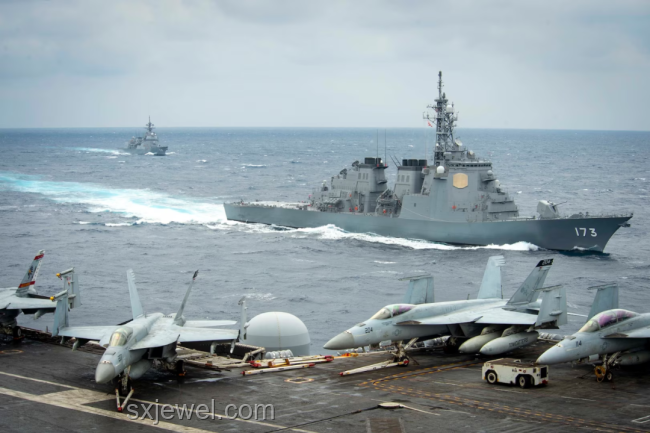 遼寧艦逆境破局：雙航母夾擊下的殲15智能起飛創新