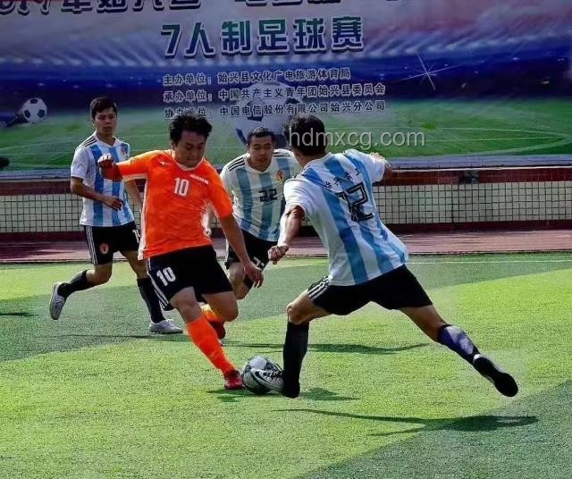 鹽城隊2比0鎮江隊登頂榜首：足球比賽勝利攻略