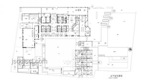 成都泳池辦公室VS傳統辦公室：創新改造的利弊分析