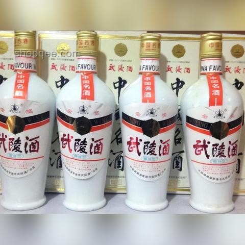 茅臺1935在「2025 中國影視之夜」致敬細節分析