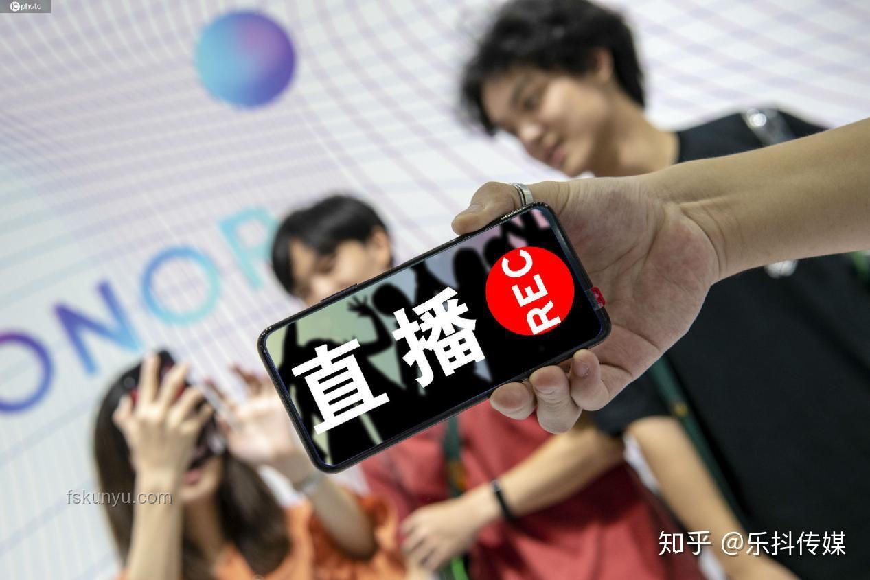 書卷一夢主創抖音直播：從零到一的直播之旅???