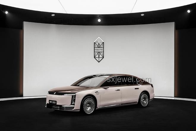 尊界S800：華為與江淮聯袂打造的超豪華智能轎車
