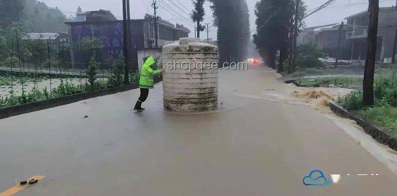 暴雨中的智慧火花：直擊湖北咸豐暴雨內澇現場與未來城市韌性構建