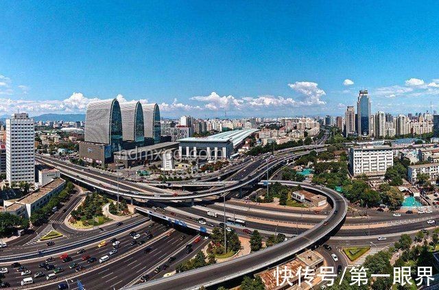 特朗普的關稅談判態度：堅定立場下的反思與啟示