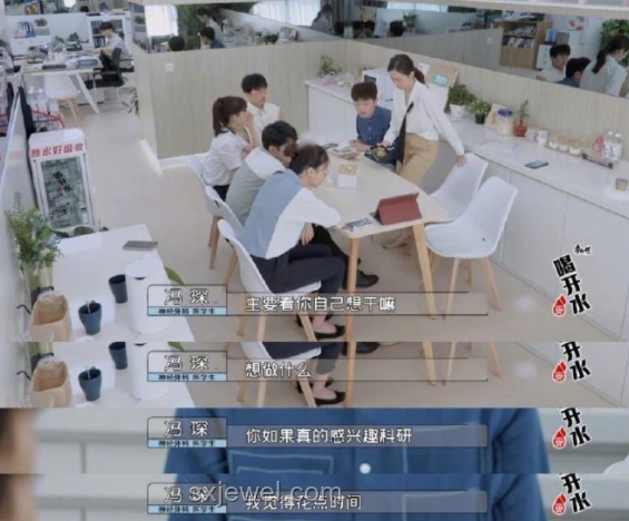醫(yī)學生擺攤視頻風波：本科價值與行業(yè)態(tài)度透視