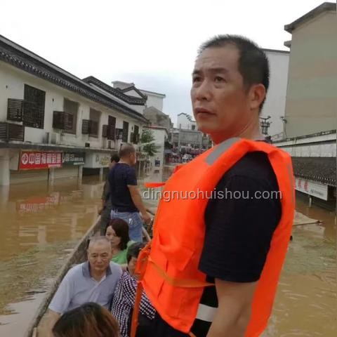 如何應對他人推諉求助：策略與決策