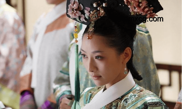 《甄嬛傳》中甄嬛扶持安陵容上位后的微妙心態探析