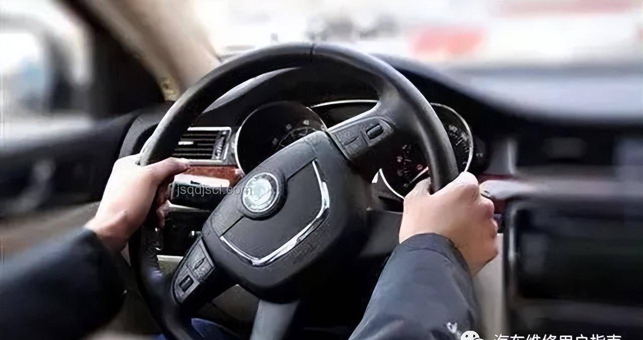 連方向盤也是屏幕？！：未來汽車科技的革命性飛躍