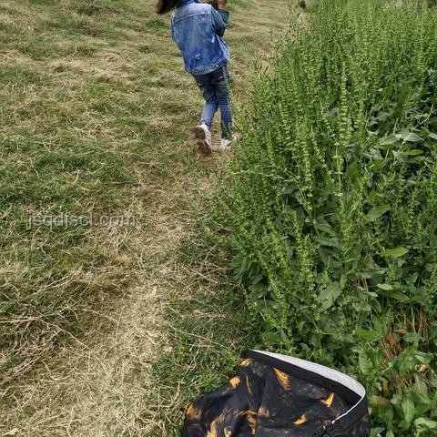 親情安全與教育：孫女阻止爺爺下河撈玩具的行業洞察