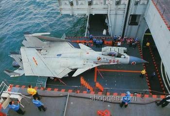 搭上殲-15戰機同款電梯的體驗：深入探索航母艦載機升降技術