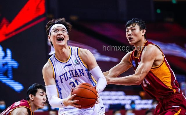 李月汝罰球神準，WNBA內線新星閃耀