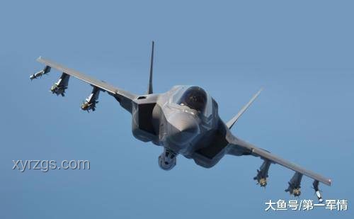 見證歷史：特朗普簽署法案，B-2轟炸機飛越白宮那一刻??