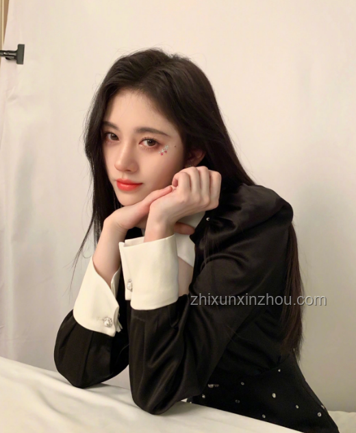 鞠婧祎打火機惡女變裝對比分析