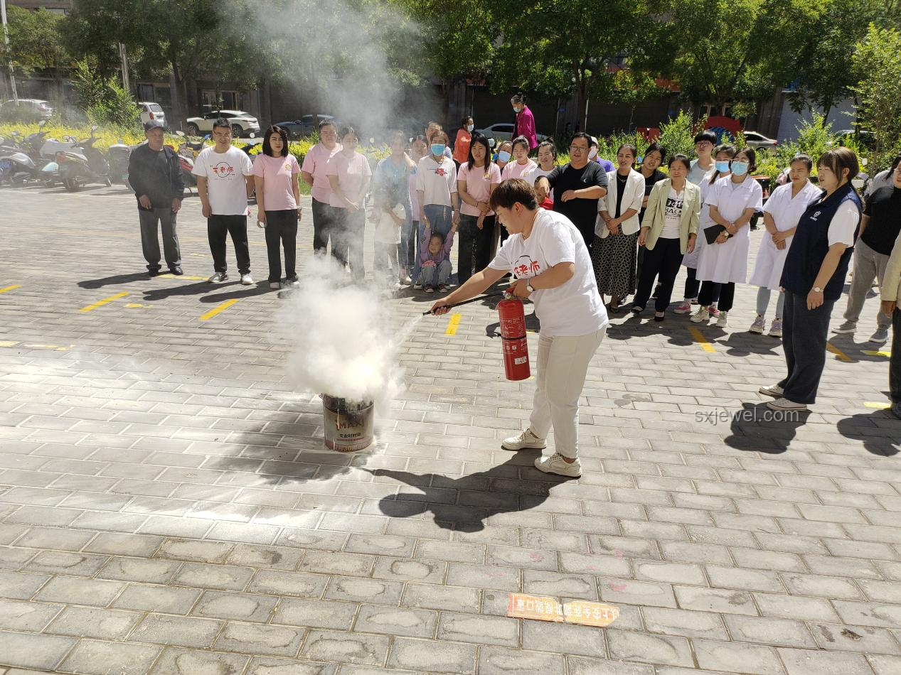 醫生警示：高溫天開空調必要性研究