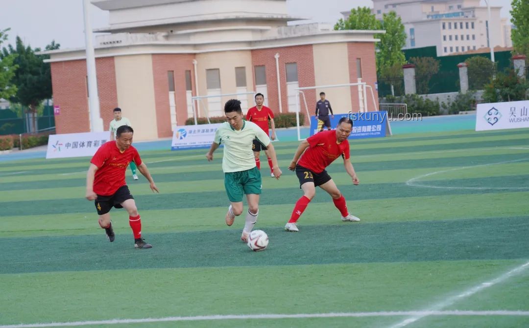 淮安隊0-0戰(zhàn)平常州隊：足球比賽戰(zhàn)術(shù)與心理較量案例研究