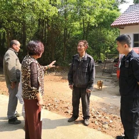 老人忘帶鑰匙安全指南：避免危險開鎖行為