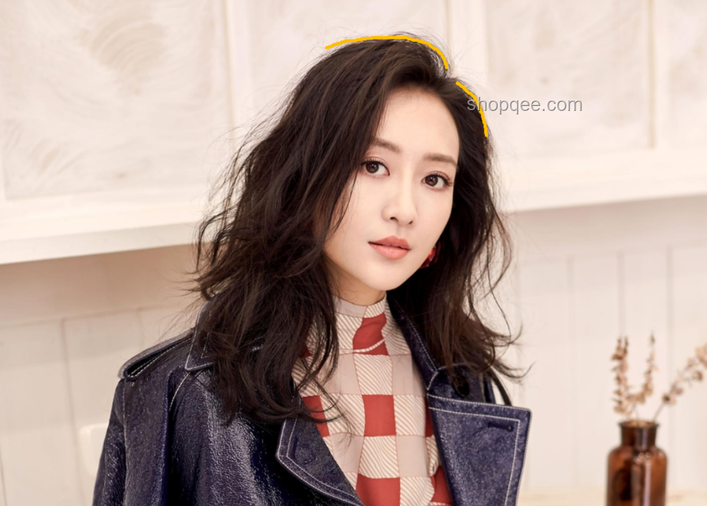 燙羊毛卷的馬思純：37歲造型蛻變，美回巔峰期？