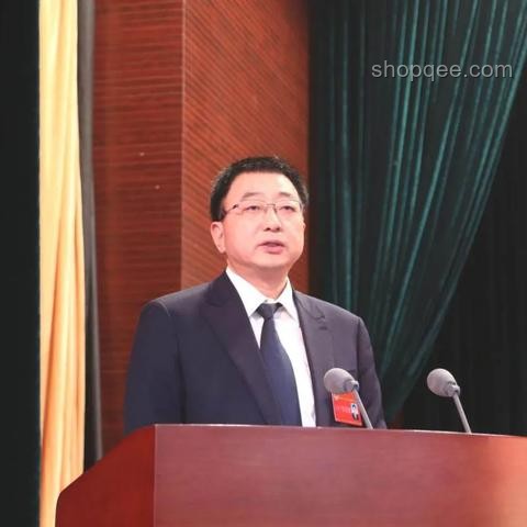 男人在人生重要決策時(shí)刻最緊張：職場(chǎng)晉升案例分析