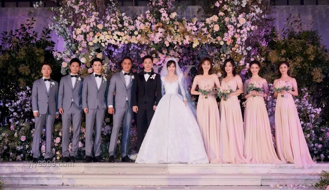 音樂節領證結婚與傳統婚禮對比分析