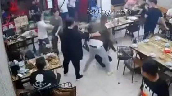 鄭州公園聚眾打人事件深度分析：17人被抓背后的社會(huì)治理挑戰(zhàn)