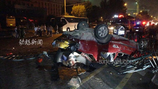 男子駕車事故致女友截癱，男方母親首次發聲背后