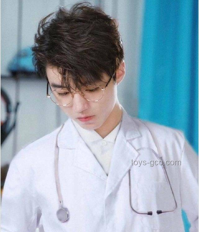 沙特偶遇王俊凱事件影響力對比分析