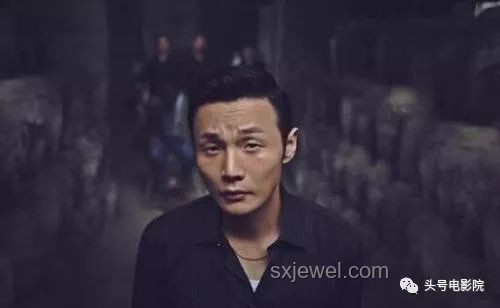 李榮浩四十歲釣魚成就對比：普通釣魚者與明星釣魚愛好者