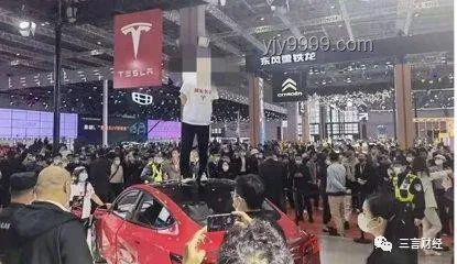 特斯拉維權風波：車頂維權背后的深思與啟示 ????